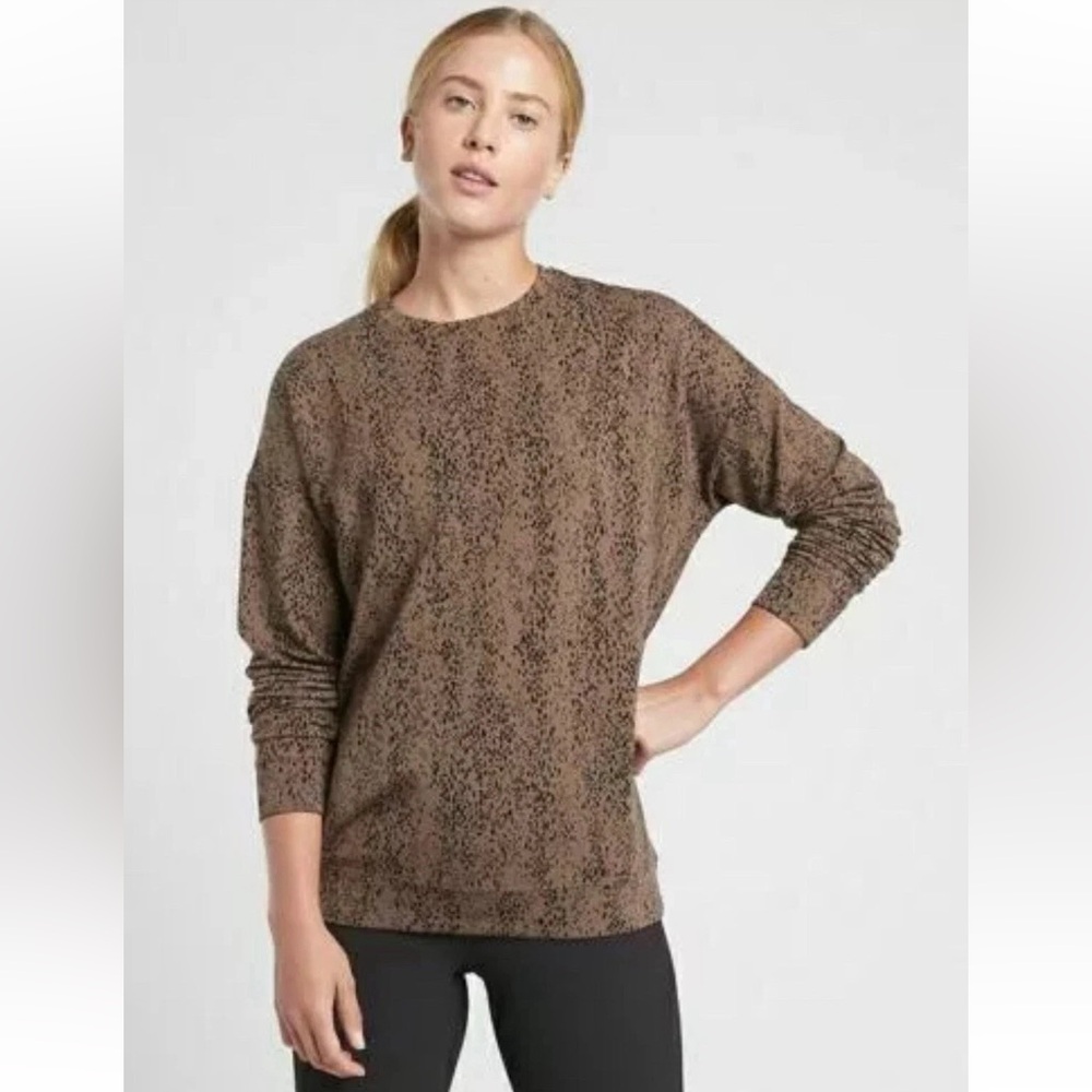 Athleta‎ Studio to Street Print Sweatshirt animal print pattern Size M